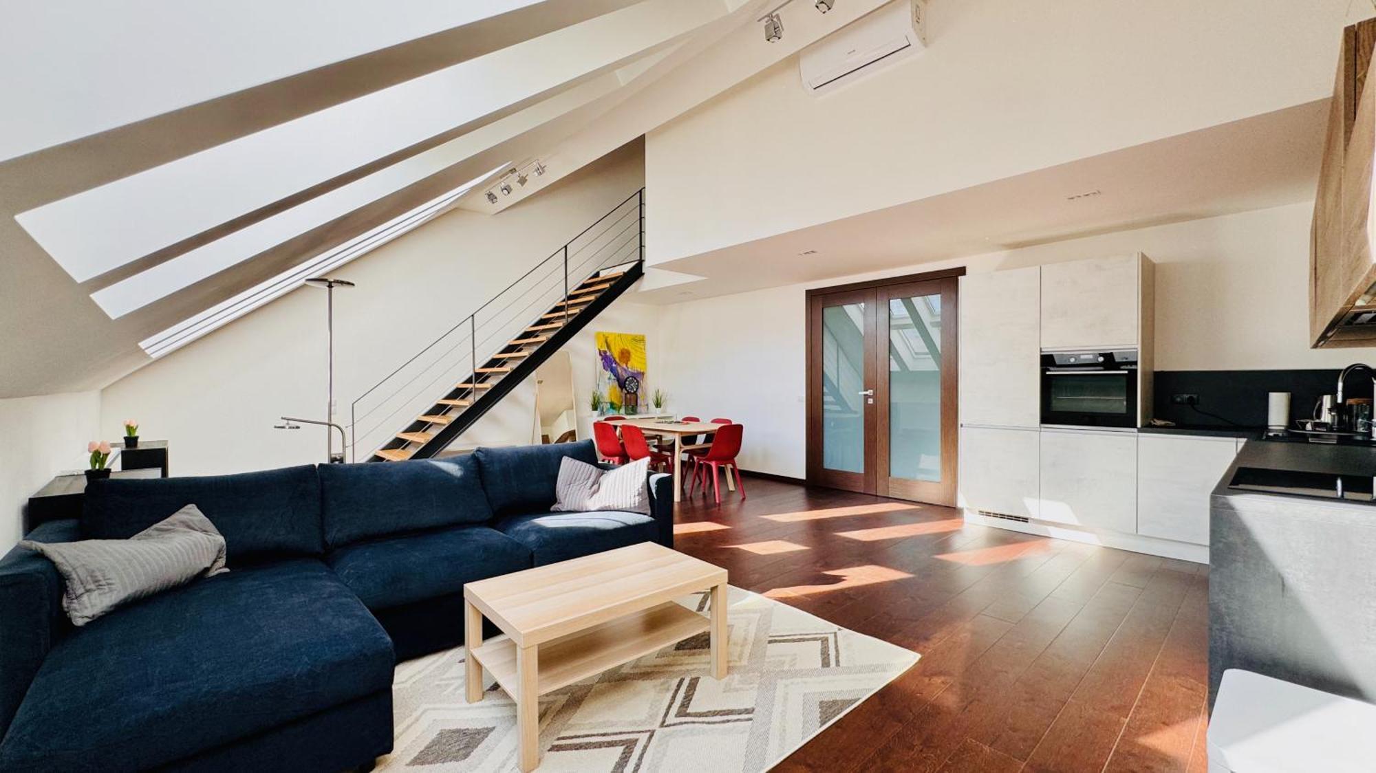Loft Jecna 43, *